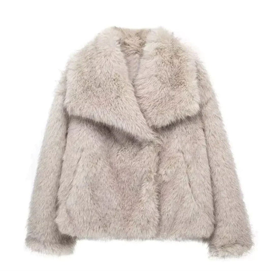 Kurze warme Damenjacke
