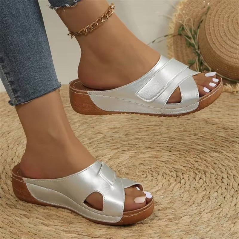 Stina - Hochwertige orthopädische Sandalen