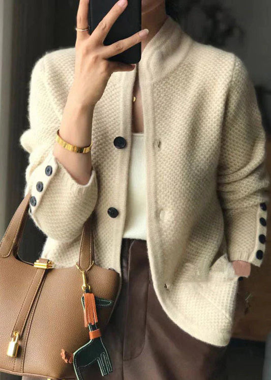 Strickjacke für kuschelige Abende: Ihr Lieblingsstück im Kleiderschrank