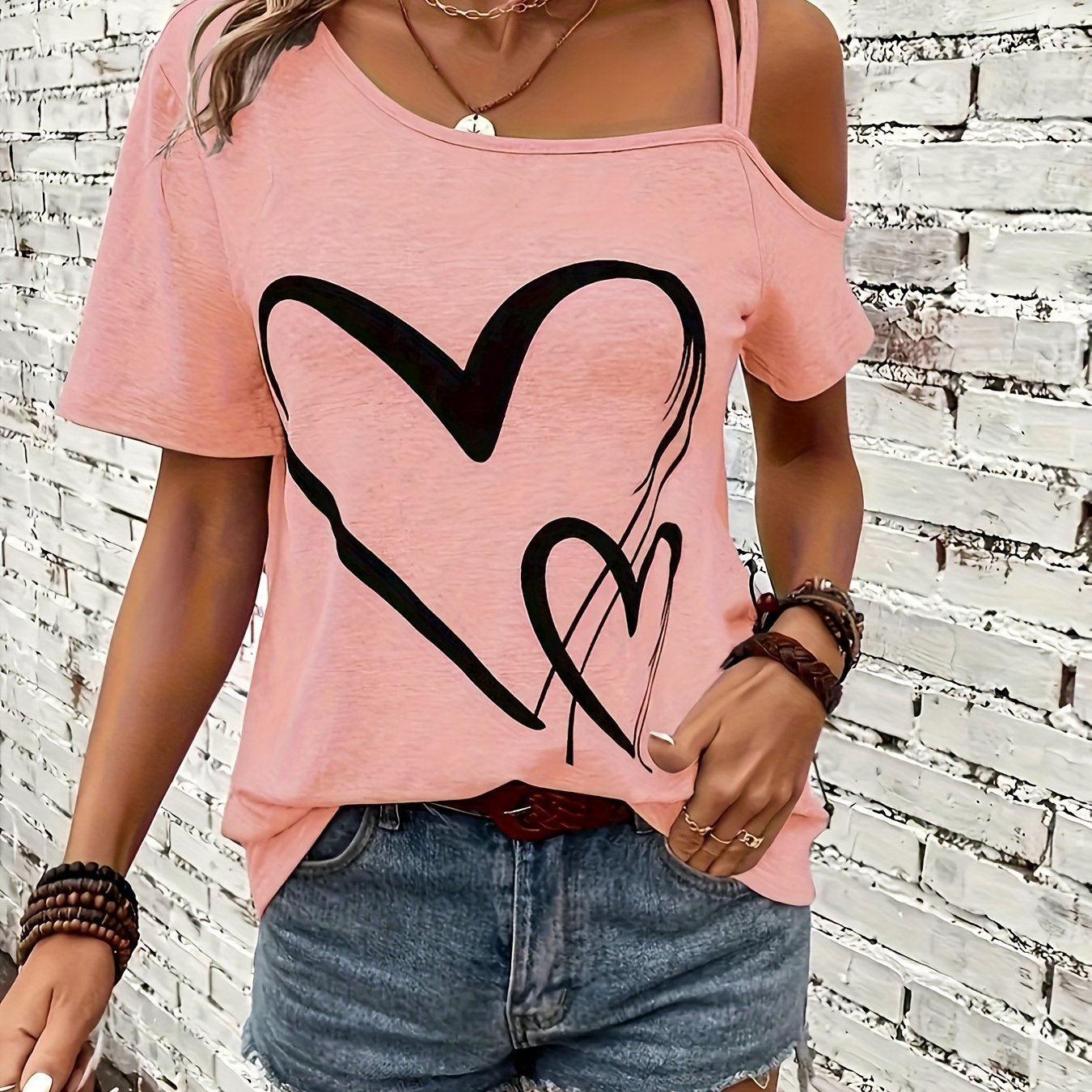 T-Shirt - Herz-Muster & kalte Schultern