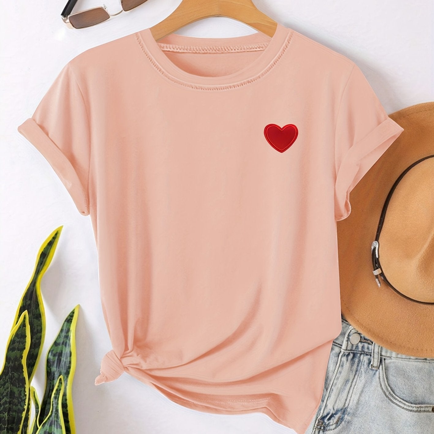 T-Shirt - Herzförmiger Druck und Rundhalsausschnitt für Komfort