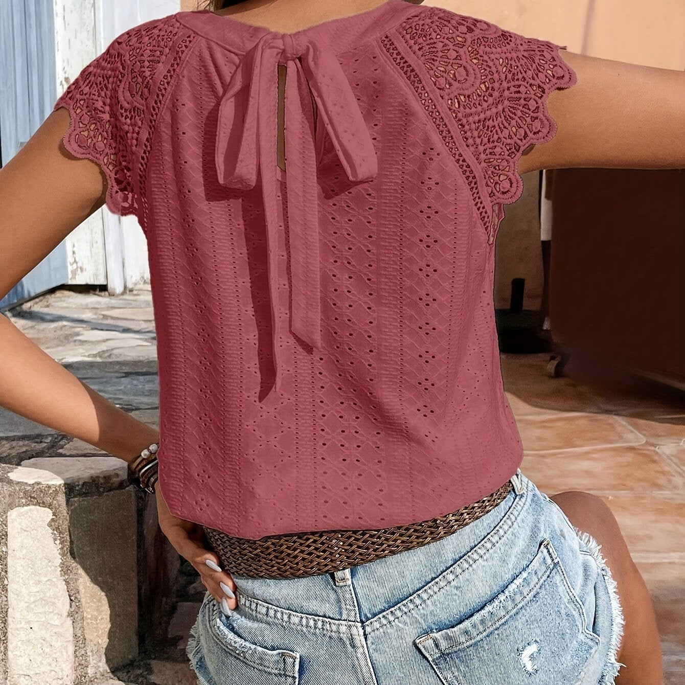 T-Shirt - Schnürung und Schleife auf dem Rücken & Lässig einfarbig