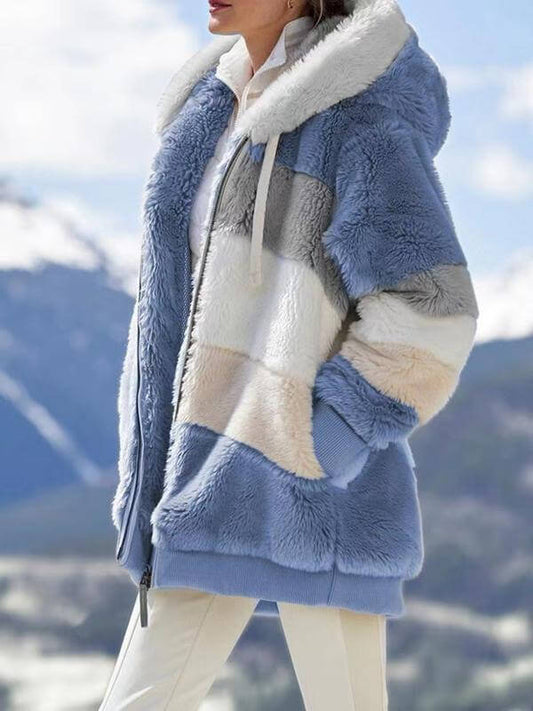 Gabriela - Weit geschnittene Kapuzenjacke aus mehrfarbigem Plüsch
