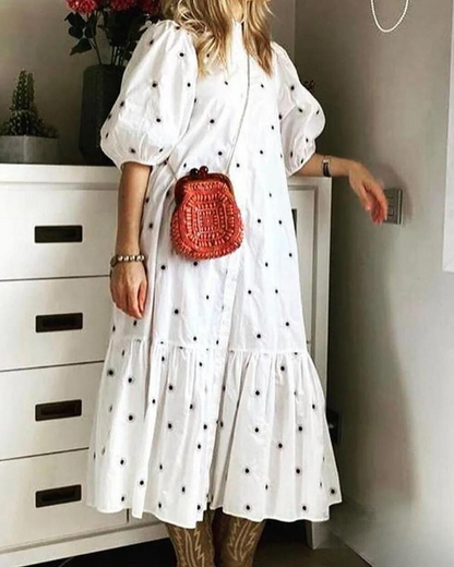 Langes Kleid mit kurzen Puffärmeln