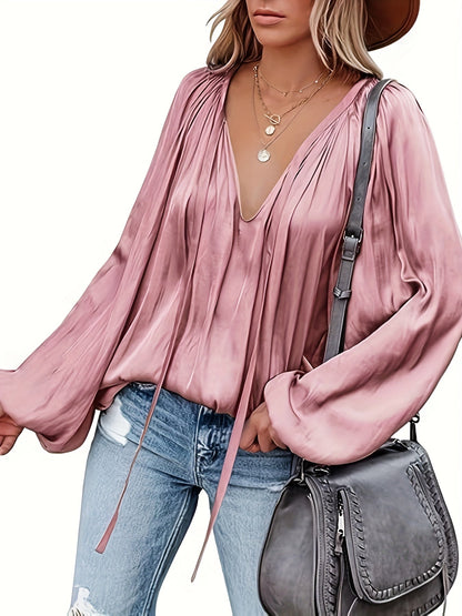 Bluse mit V-Ausschnitt und Laternenärmeln - Satin-Look und halbtransparentes Design