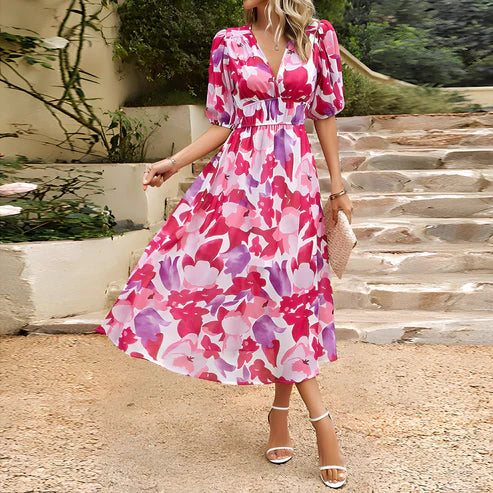 Serena - Kleid mit V-Ausschnitt und floralem Muster