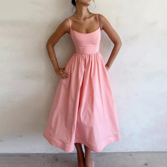 Bequemes und elegantes Midikleid
