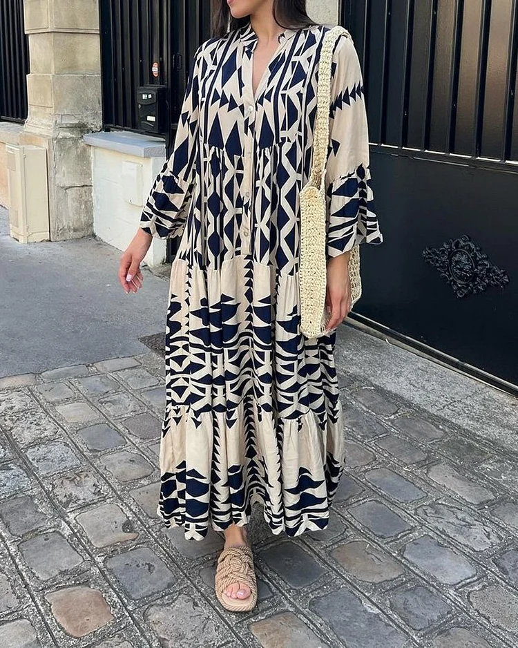 Kleid mit Print, langen Ärmeln und V-Ausschnitt
