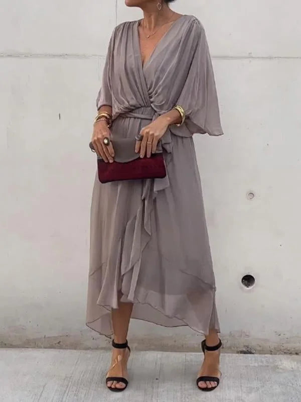 Keira - Elegantes und stilvolles Chiffonkleid mit V-Ausschnitt