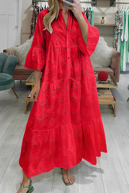 Grace - Elegantes Kleid mit gestickten Ösen