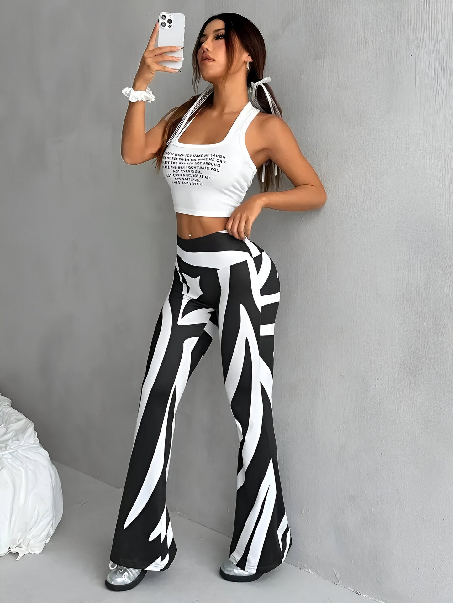 Hochtaillierte Hose mit Blumenmuster