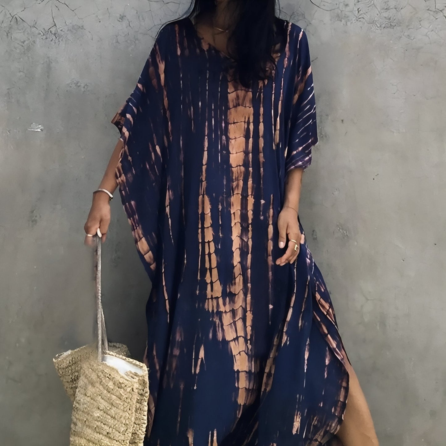 Langes Kleid mit Print und weiten Fledermausärmeln