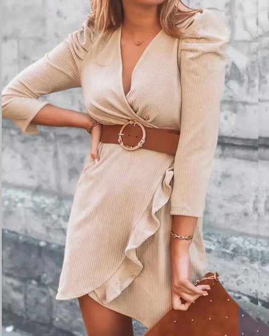 Aletta - Minikleid mit Puffärmeln und Rüschenausschnitt
