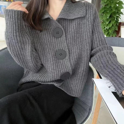 Damen-Strickjacke mit Peter-Pan-Kragen