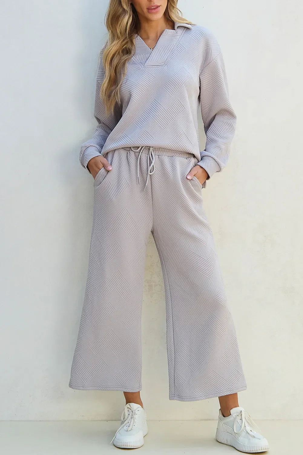 Lila - Texturiertes Ensemble mit langen Ärmeln und Hose mit Kordelzug für Frauen