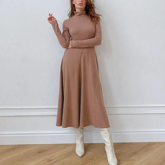 Utah - Schlichtes Kleid mit hohem A-Linien-Ausschnitt