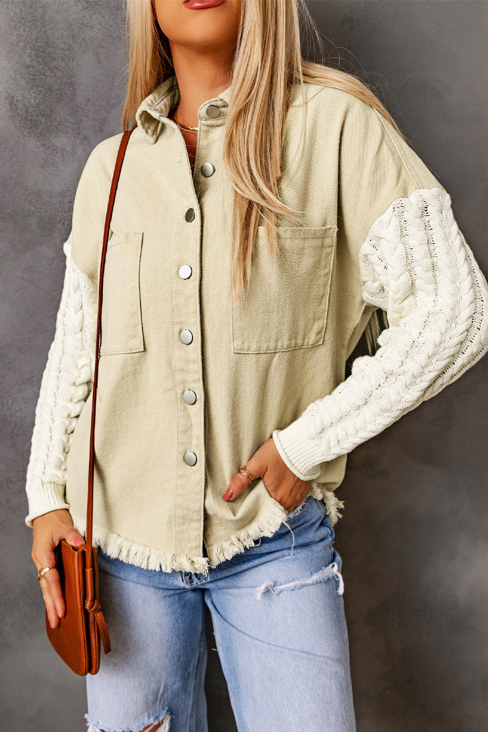 Ayana | Einzigartige khakifarbene Jeansjacke mit gestrickten Ärmeln