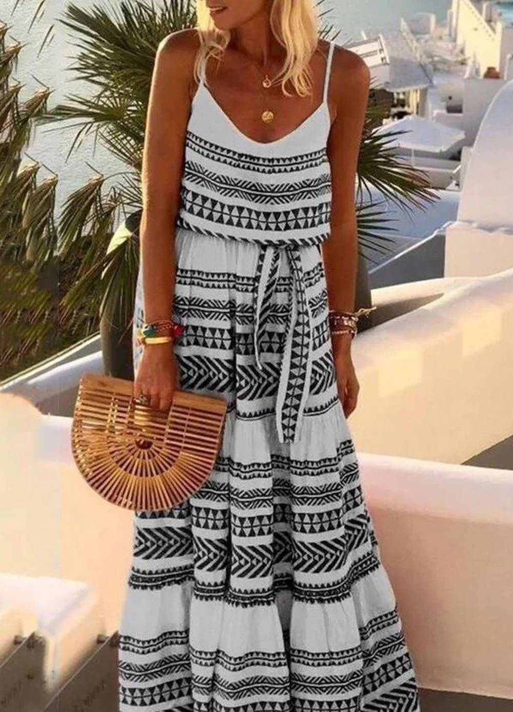Bohemian-Kleid ohne Träger mit geometrischem Print und V-Ausschnitt