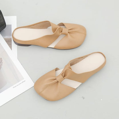 Vespera - Klassische Knopfsandalen für Frauen