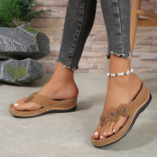 Trudy® | Elegante und bequeme Sandalen mit geblümten Riemen