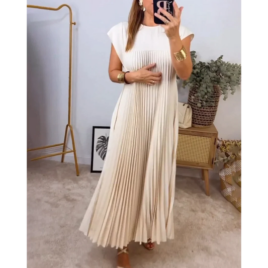 Plissiertes langes Kleid mit kurzen Ärmeln und elegantem Stil