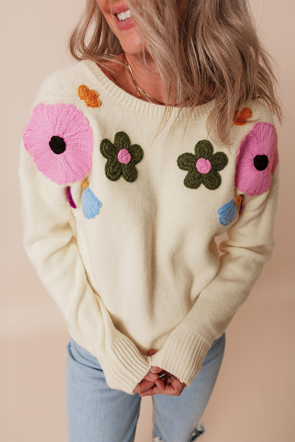 Anne - Strickpullover mit Blumenmuster und gerippten Kanten