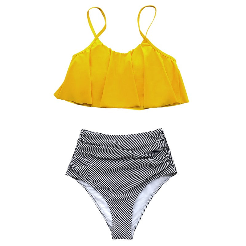 Bunter Bikini mit Rüschen
