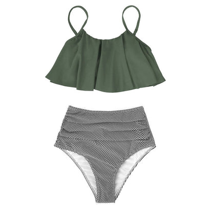 Bunter Bikini mit Rüschen