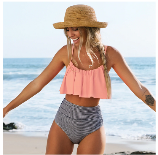 Bunter Bikini mit Rüschen