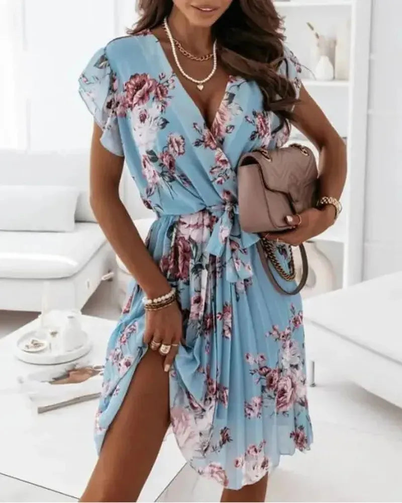 Plissee-Kleid mit Blumenprint und Gürtel
