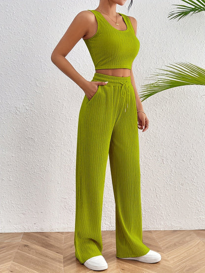 Mari - Stilvolles und legeres Sommer-Ensemble: Overall und Crop Top für Frauen
