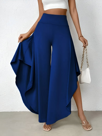 Weite Hose mit asymmetrischem Hemd