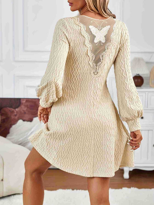 Kleid mit Spitzen-V-Ausschnitt und langen Ärmeln für Damen
