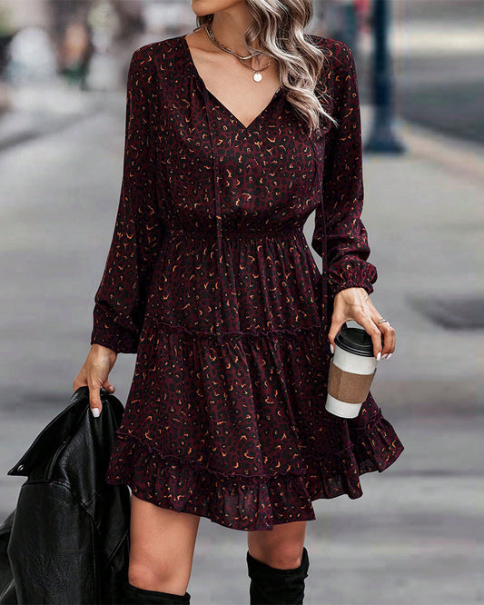Kleid mit V-Ausschnitt und bedruckter A-Linie