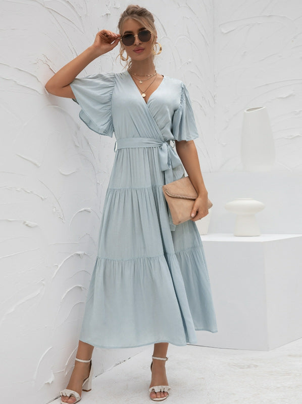 Langes Kleid mit V-Ausschnitt