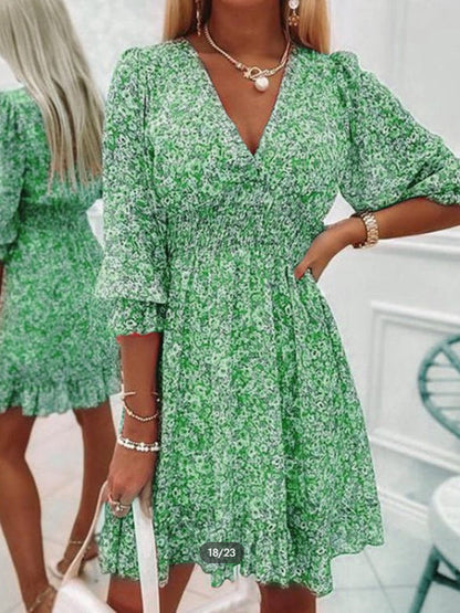 Boho-Kleid mit Print, kurzen Ärmeln und Blumenmuster