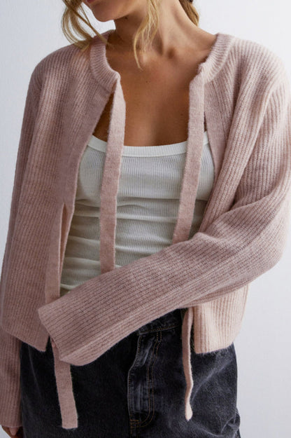 Eva - Lockere Strickjacke mit langen Ärmeln und Schnürung für Damen
