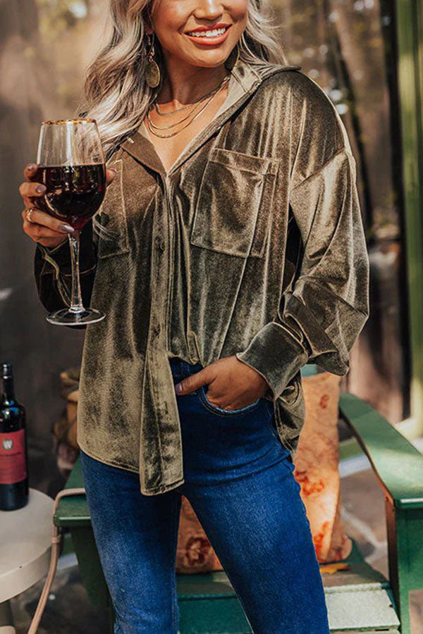Waldine Bluse | Samtbluse mit Knopfverschluss und Taschen