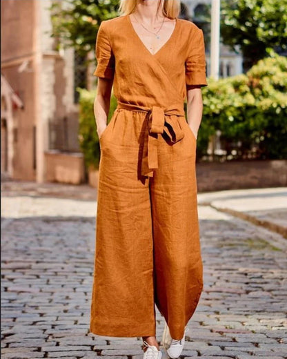 Linn - Jumpsuit mit Gürtel und kurzen Ärmeln