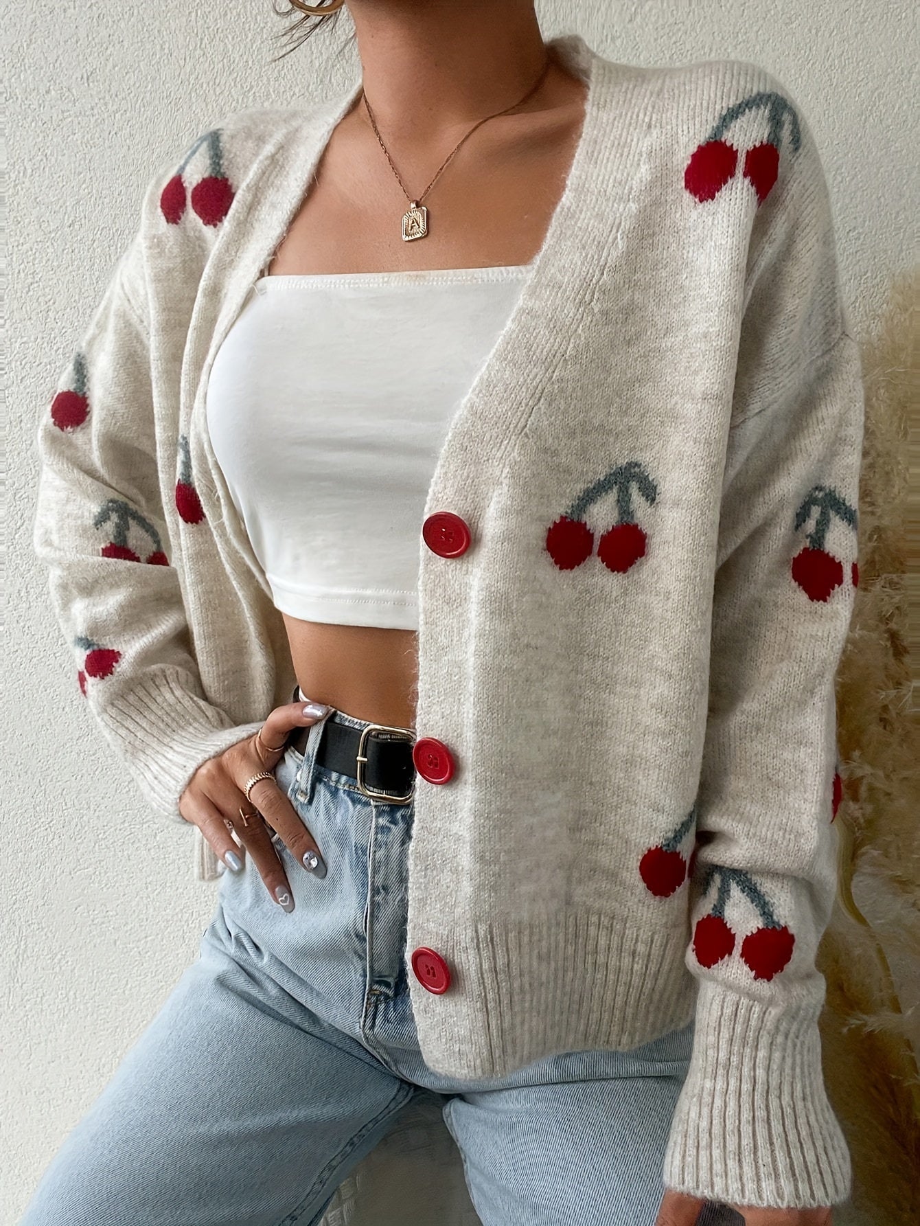 Lässige Damen-Knopf-Jacke / Strickjacke mit Kirschen-Muster | leicht - warm - perfekt für Herbst/Winter