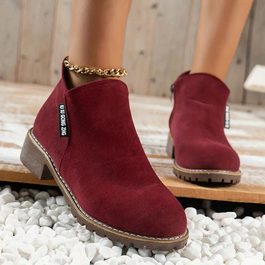 Vielseitige Lederstiefel mit flachem Boden
