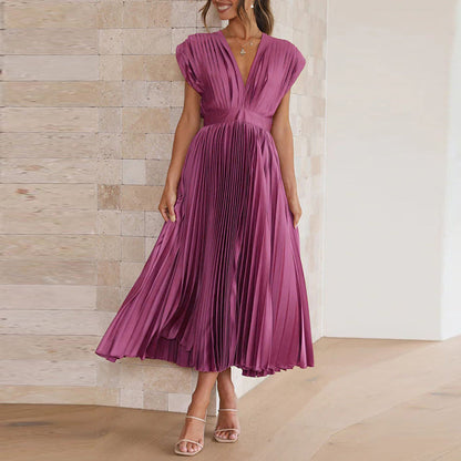 Ärmelloses Kleid mit V-Ausschnitt und verstellbarem Schnitt