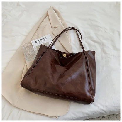 Vivienne - Eleganz und Funktionalität in einer Großen Tasche