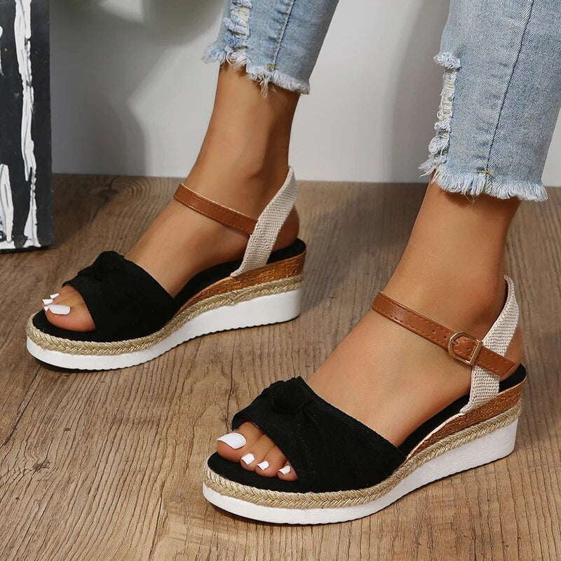 CM | Modische Sandalen