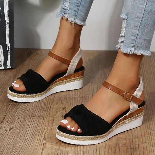 CM | Modische Sandalen