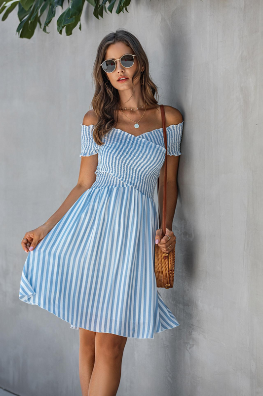 Pitch - Gestreiftes Kleid mit kurzen Ärmeln