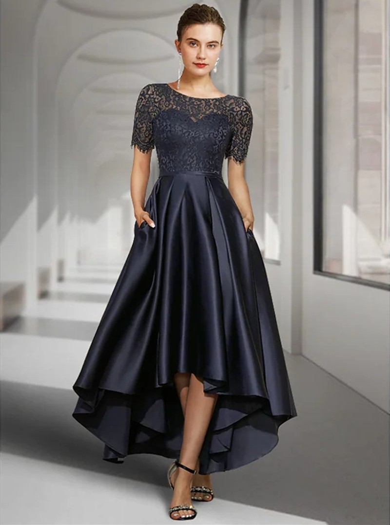 Sigrine - Marineblaues Patchwork-Maxikleid aus Spitze