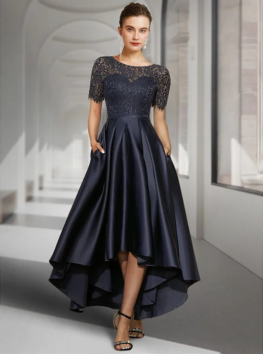 Sigrine - Marineblaues Patchwork-Maxikleid aus Spitze