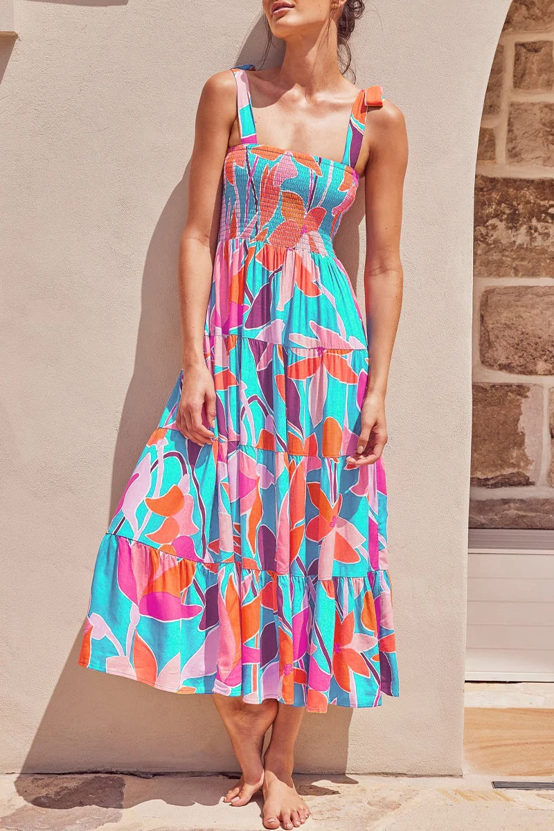 Kleid mit dünnen Trägern und Punkten auf der Fashion Street