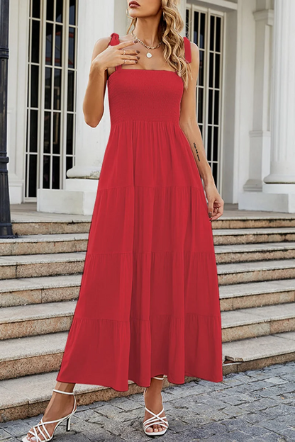 Kleid mit dünnen Trägern und Punkten auf der Fashion Street